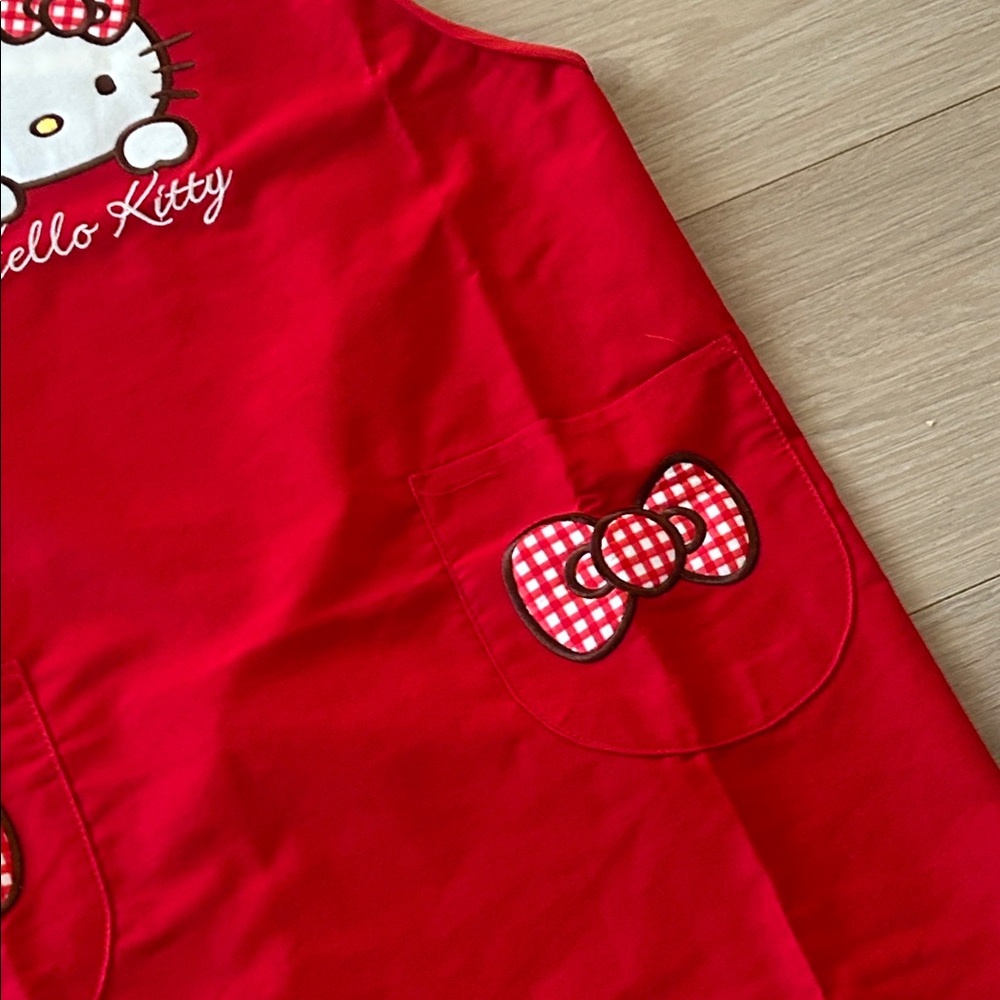 NWT Hello Kitty Gingham Apron - Picture 5 of 9